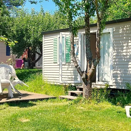 Prima By Interhome * Kolodeje nad Luznici